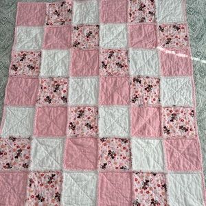 Minnie Mouse rag quilt for baby/toddler. NEW